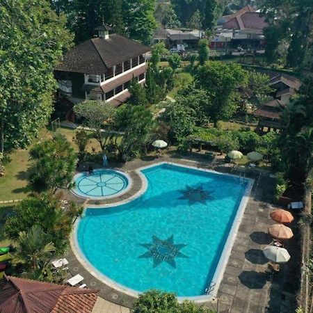 Taman Sari Hotel Dan Resort Sukabumi Bagian luar foto