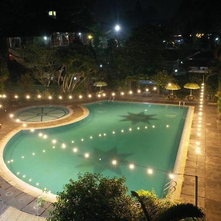 Taman Sari Hotel Dan Resort Sukabumi Bagian luar foto