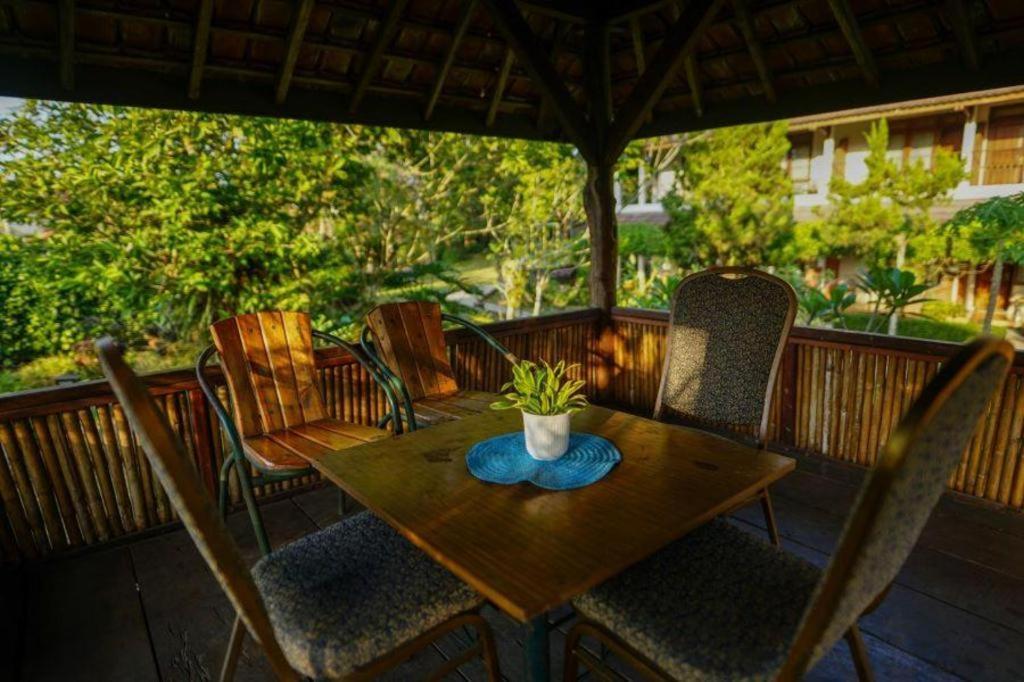 Taman Sari Hotel Dan Resort Sukabumi Bagian luar foto